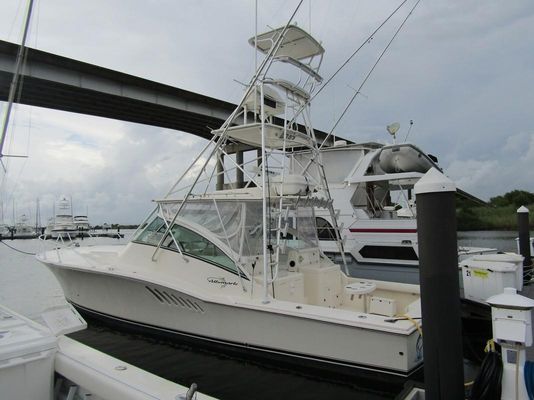 Albemarle 410 Express Fisherman - main image