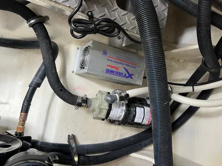 Sea Ray 320 Sundancer image