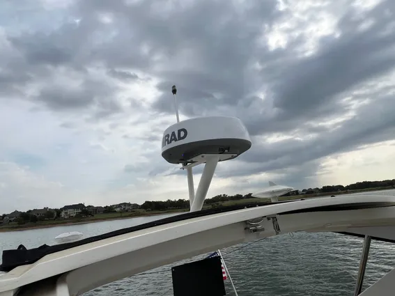 Sea Ray 320 Sundancer image