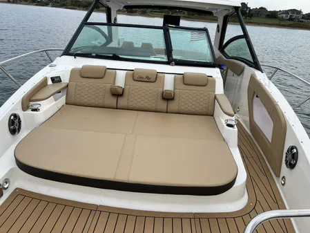 Sea Ray 320 Sundancer image
