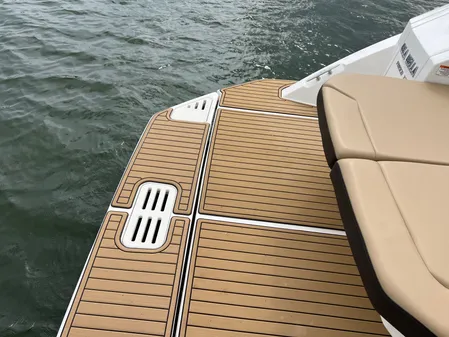 Sea Ray 320 Sundancer image