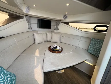 Sea Ray 320 Sundancer image