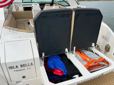 Sea Ray 320 Sundancer image