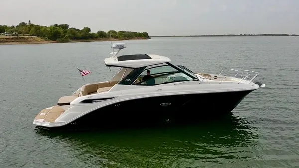 Sea Ray 320 Sundancer image