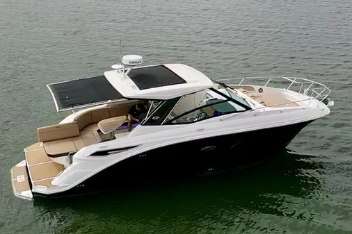 Sea Ray 320 Sundancer image