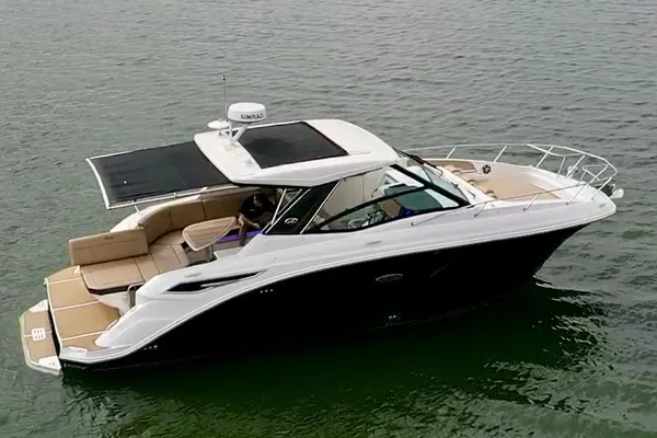 Sea Ray 320 Sundancer image
