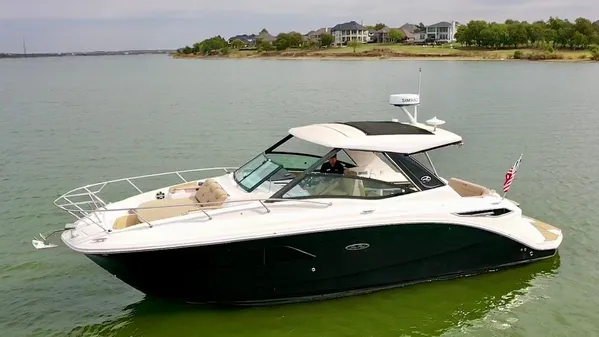 Sea Ray 320 Sundancer image