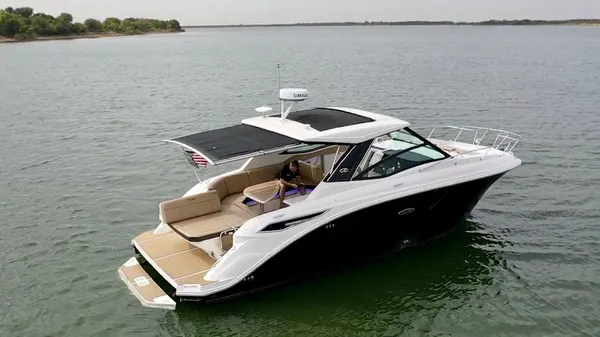 Sea Ray 320 Sundancer image