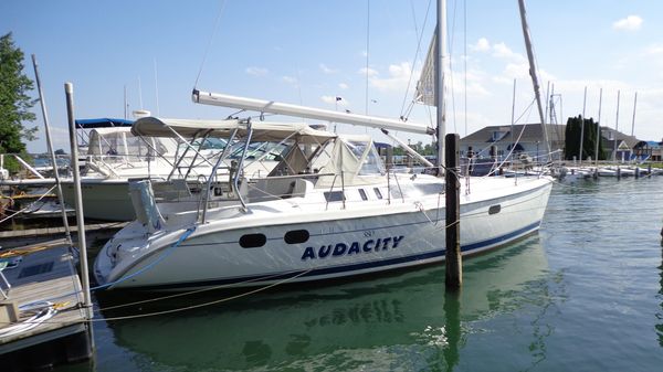 Hunter 380