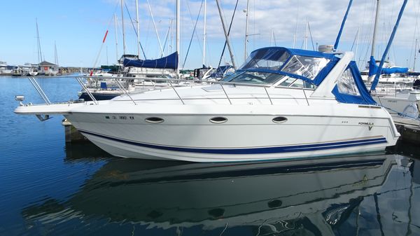 Formula 31 Performance Cruiser