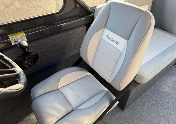 Thunder-jet 200-LUXOR image