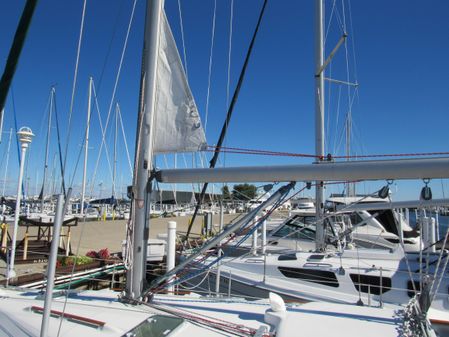 Beneteau 381 image