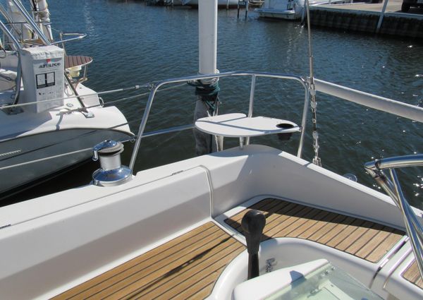 Beneteau 381 image