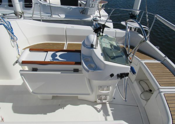 Beneteau 381 image