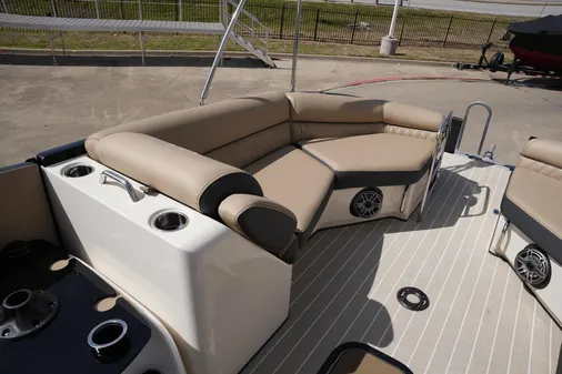 Harris Crowne 250 image