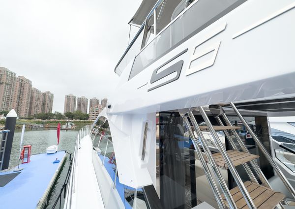 Azimut S6 image