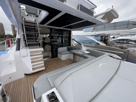 Azimut S6 image