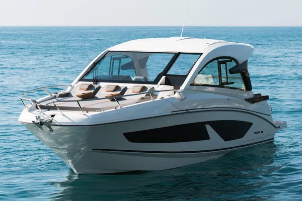 Beneteau FLYER-10-SPORT-TOP image