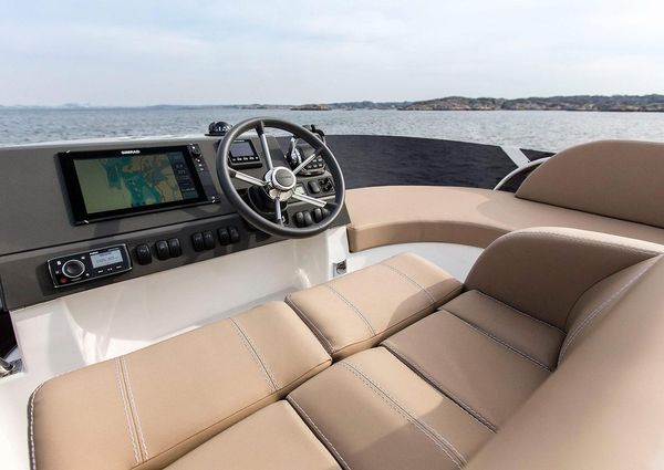 Nimbus 405-FLYBRIDGE image