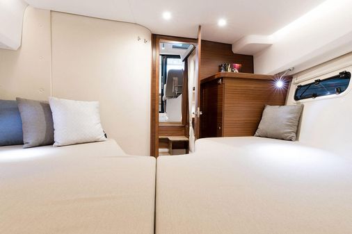 Nimbus 305-COUPE image