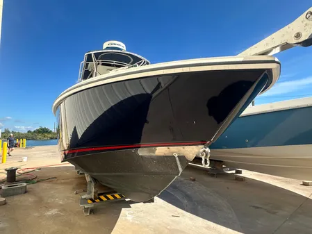 Boston Whaler 270 Outrage image