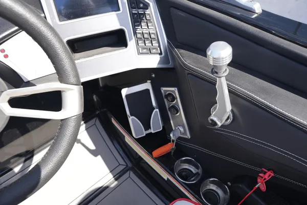 MasterCraft XT22 image