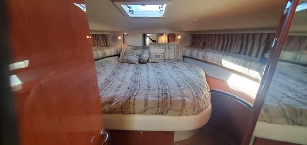 Sea Ray 400 Sundancer image