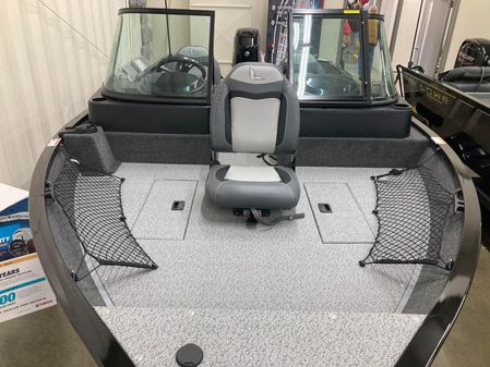 Lowe FM-1675-WT-FISH-FUN-WINDSHIELD-BT image