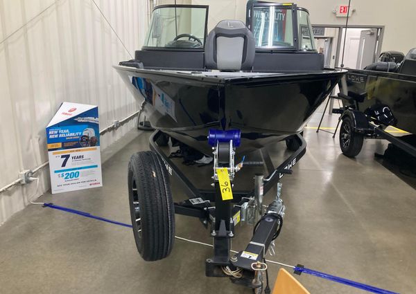 Lowe FM-1675-WT-FISH-FUN-WINDSHIELD-BT image