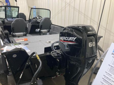 Lowe FM-1675-WT-FISH-FUN-WINDSHIELD-BT image