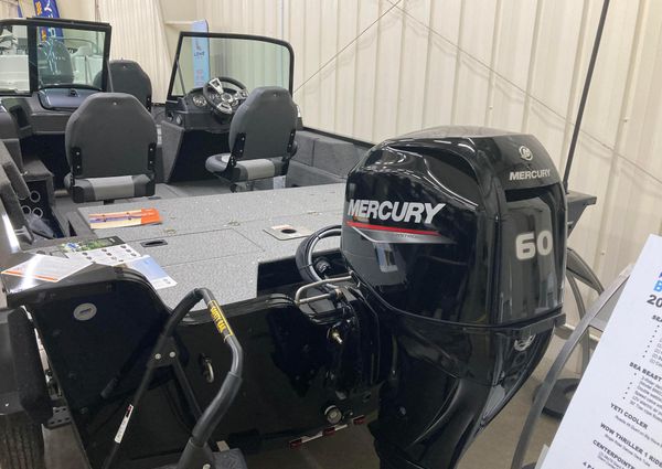 Lowe FM-1675-WT-FISH-FUN-WINDSHIELD-BT image