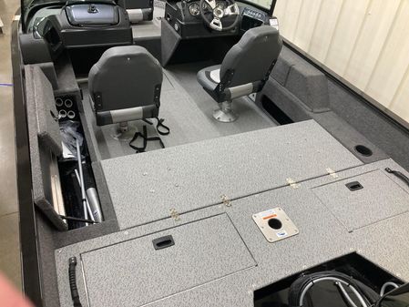 Lowe FM-1675-WT-FISH-FUN-WINDSHIELD-BT image