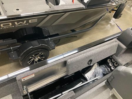 Lowe FM-1675-WT-FISH-FUN-WINDSHIELD-BT image