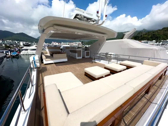 Azimut GRANDE-100 image