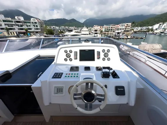 Azimut GRANDE-100 image