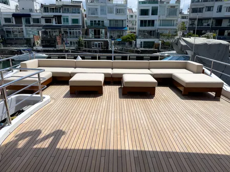 Azimut GRANDE-100 image