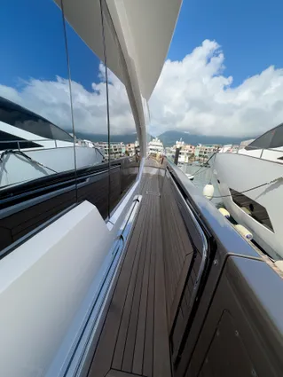 Azimut GRANDE-100 image