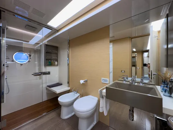 Azimut GRANDE-100 image