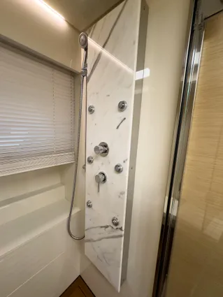 Azimut GRANDE-100 image