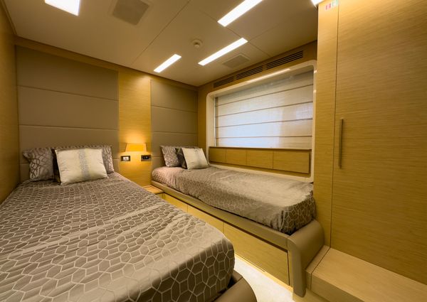 Azimut 100-GRANDE image