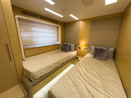 Azimut GRANDE-100 image