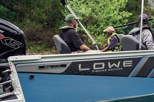 Lowe FISHING-MACHINE-1775WT image