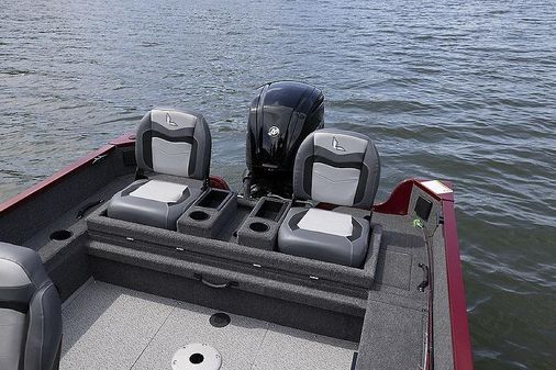 Lowe FISHING-MACHINE-1775SC image