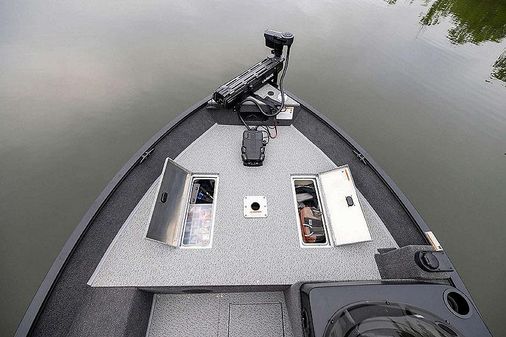 Lowe FISHING-MACHINE-1775SC image