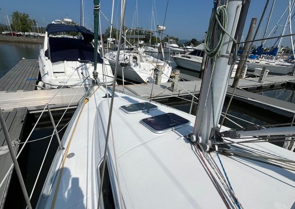 Beneteau 331 image