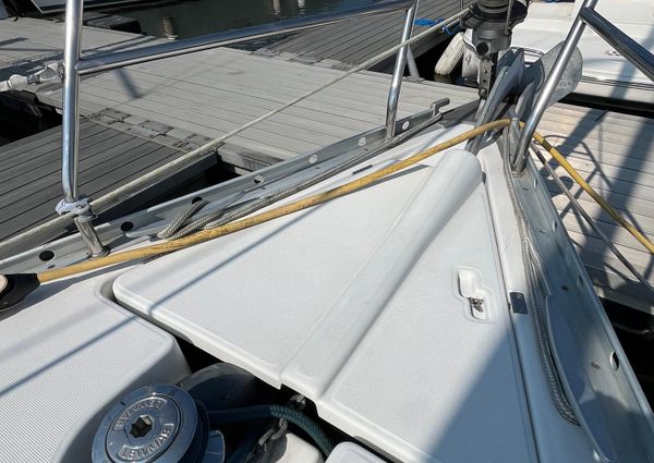 Beneteau 331 image