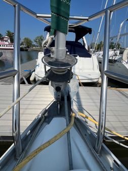 Beneteau 331 image