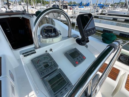 Beneteau 331 image