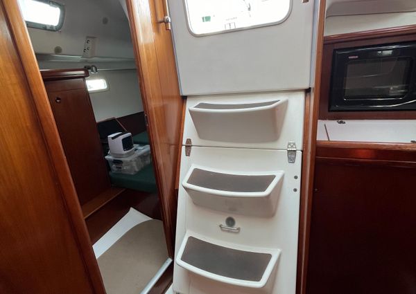 Beneteau 331 image