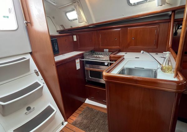 Beneteau 331 image